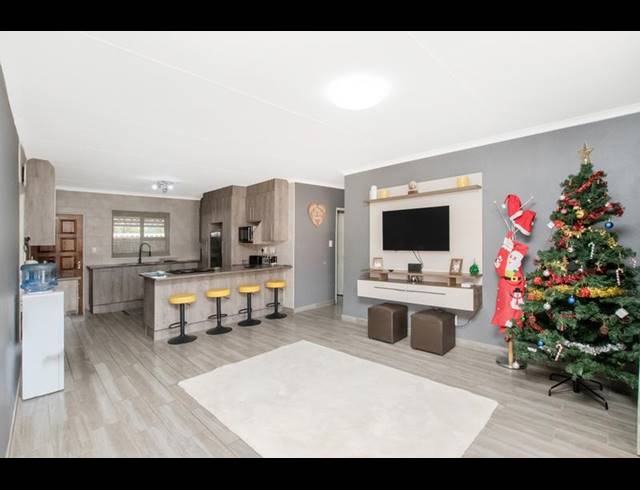 4 BEDROOM HOUSE FOR SALE IN MONUMENT